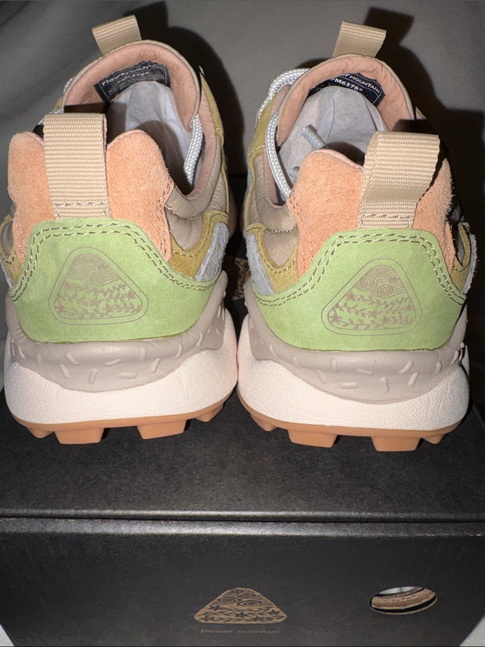 NWT Flower Mountain Yamano 3 Sneaker in Milk-Light Green - Picture 10 of 15